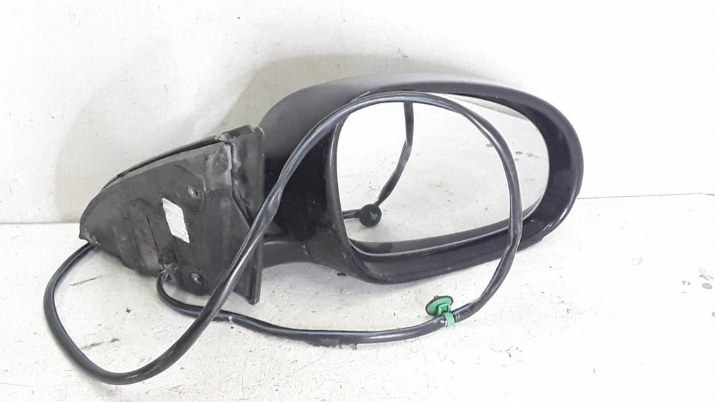 Esiukse elektriline välispeegel E1010781