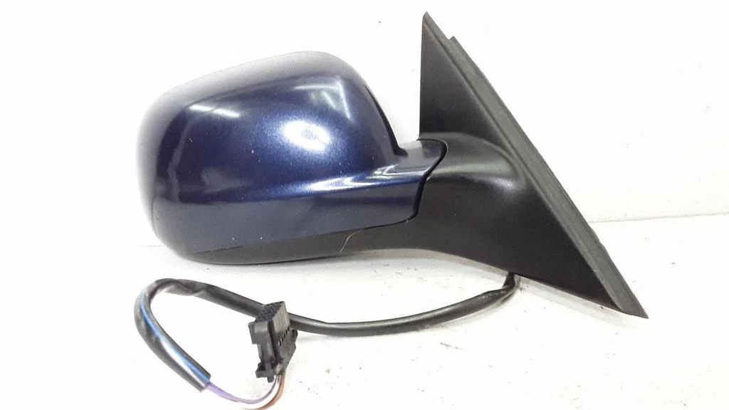 Front door electric wing mirror E1020514