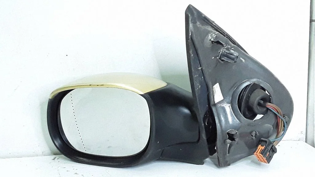 Front door electric wing mirror E2017003