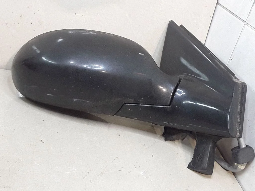 Front door electric wing mirror E2019013