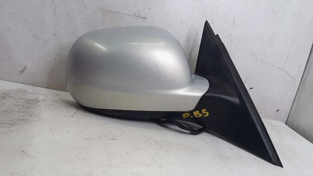 Front door electric wing mirror E1020514