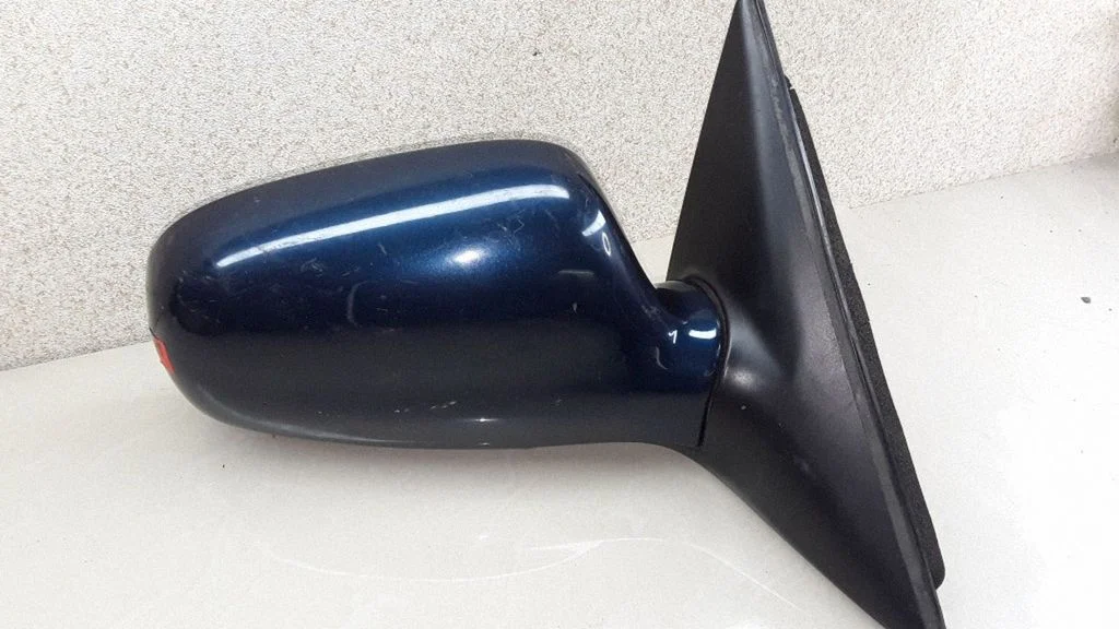 Front door electric wing mirror E11015352