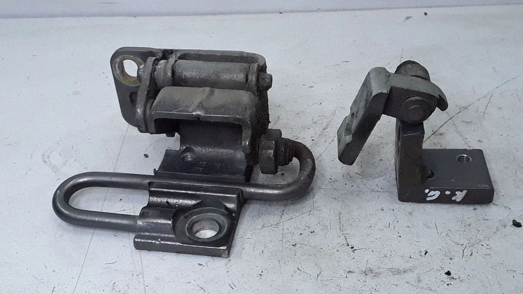 Tagaukse hingede komplekt – Seat Altea XL (2004-2015)