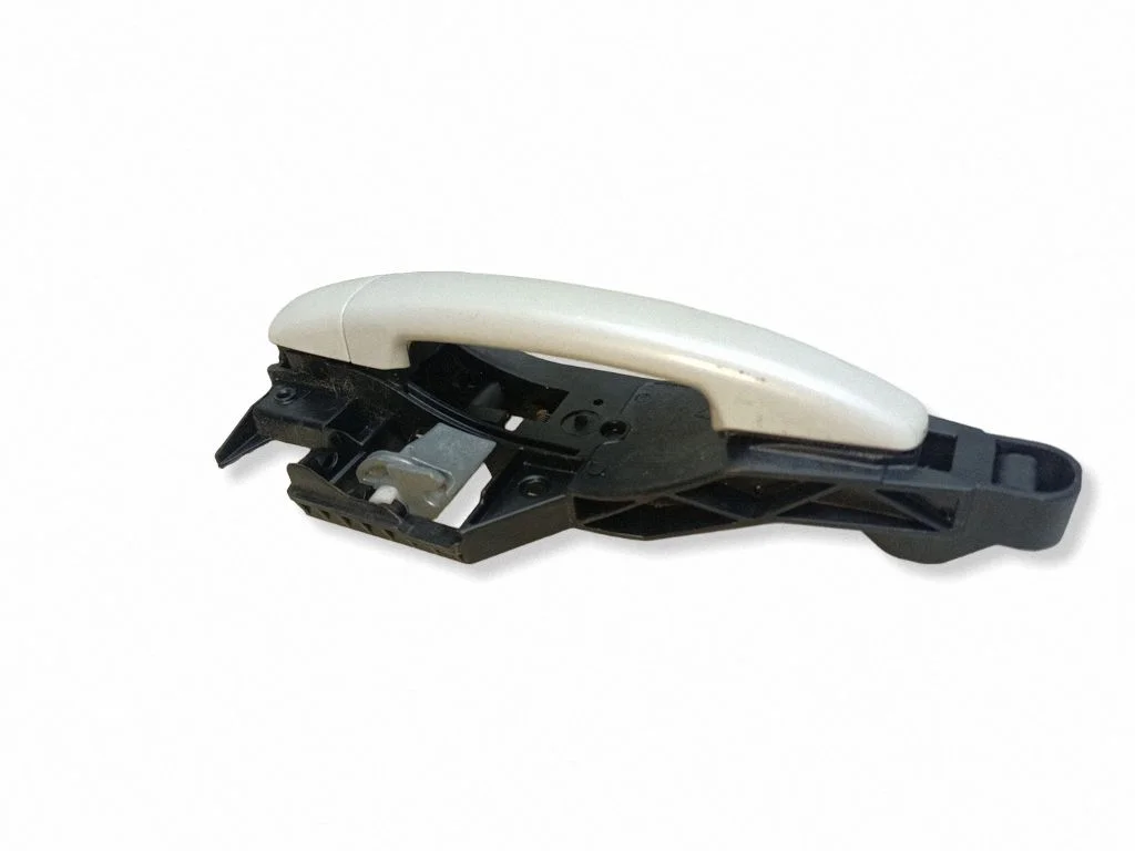 Aizmugurējo durvju ārējais atvēršanas rokturis 9672961180