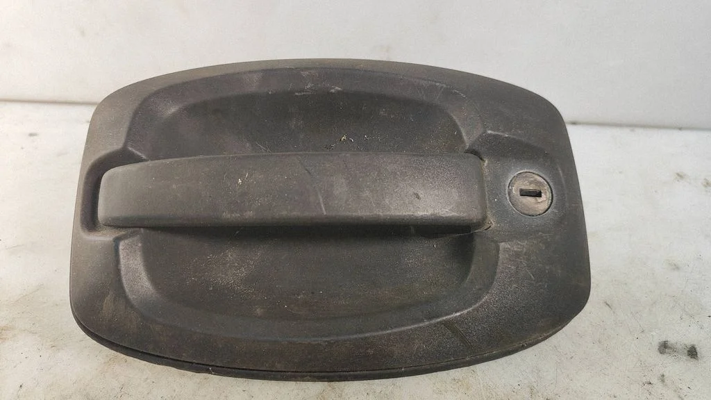 Tagaukse välimine käepide 233348