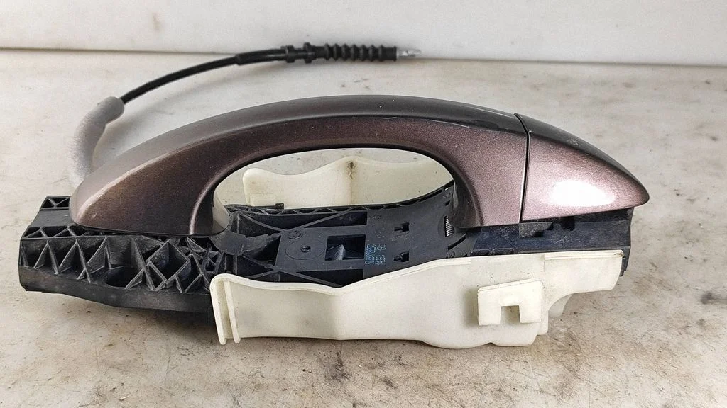 Rear door exterior handle 5L0837885C