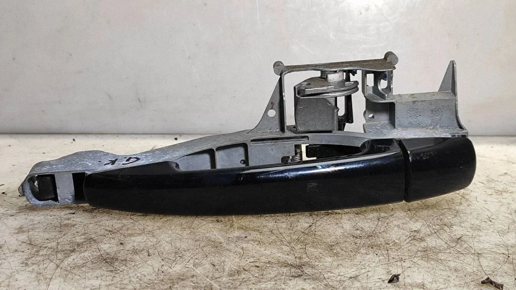Tagaukse välimine käepide 1198G