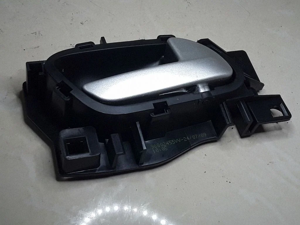 Tagaukse sisemine käepide – Peugeot 207 CC (2007-2014)