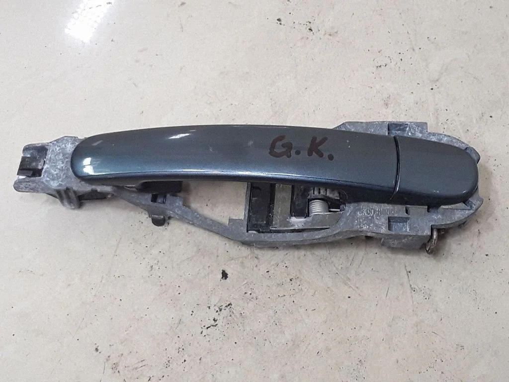 Rear door exterior handle – Volkswagen Passat B5.5 (2001-2005)