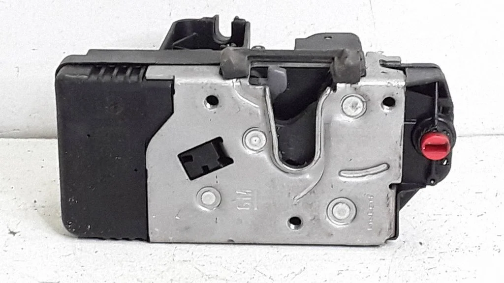Rear door lock 13154793