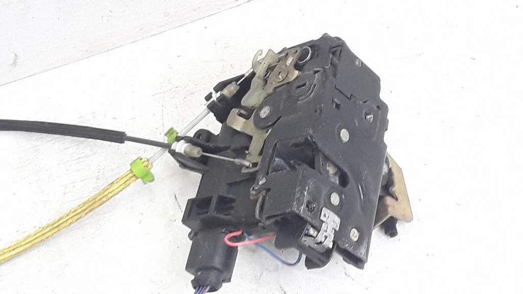 Rear door lock – Audi A6 Allroad C5 (1999-2005)