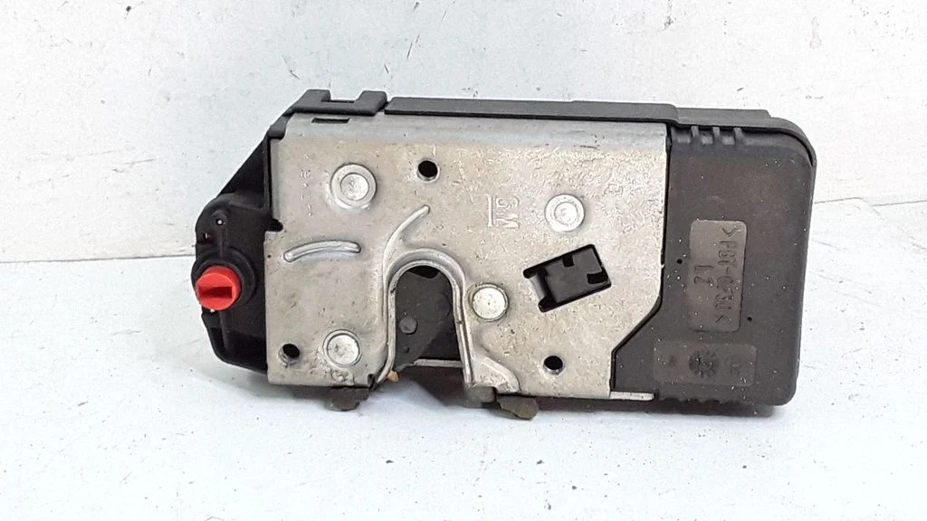 Rear door lock 13154793