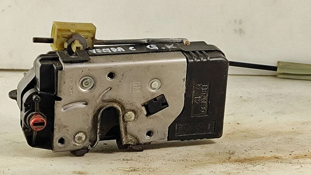 Rear door lock – Opel Vectra C (2002-2005)