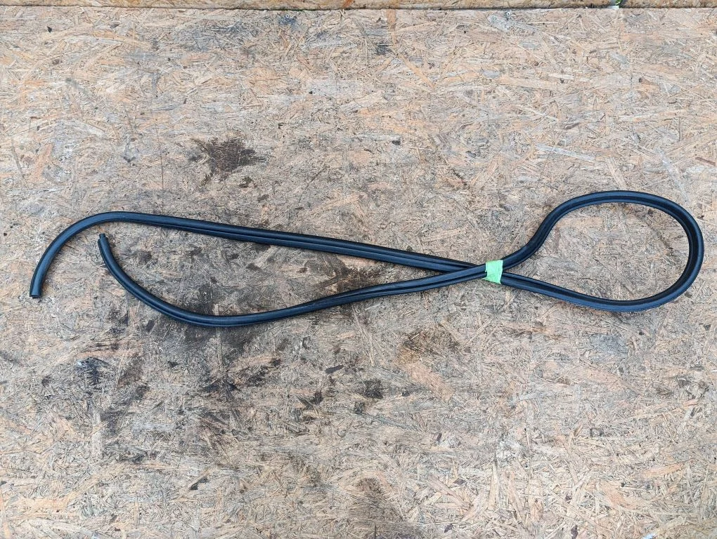 Tagaukse tihend (kere pool) – BMW 1-seeria E81 E87 (2004-2011)