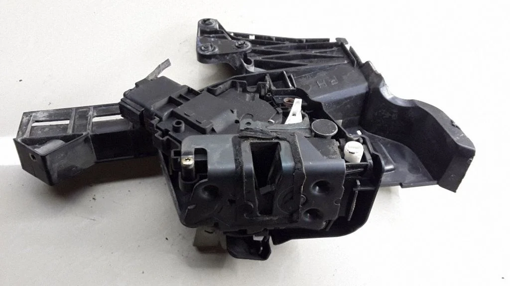 Tagaukse lukk – Ford Focus C-MAX (2003-2010)