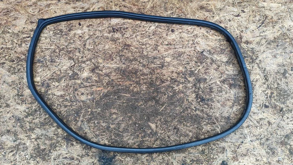 Tagaukse tihend (kere pool) – Honda Civic (2006-2011)