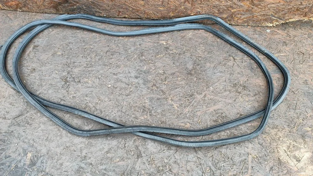 Tagaukse tihend (kere pool) – Volkswagen Touran I (2003-2010)