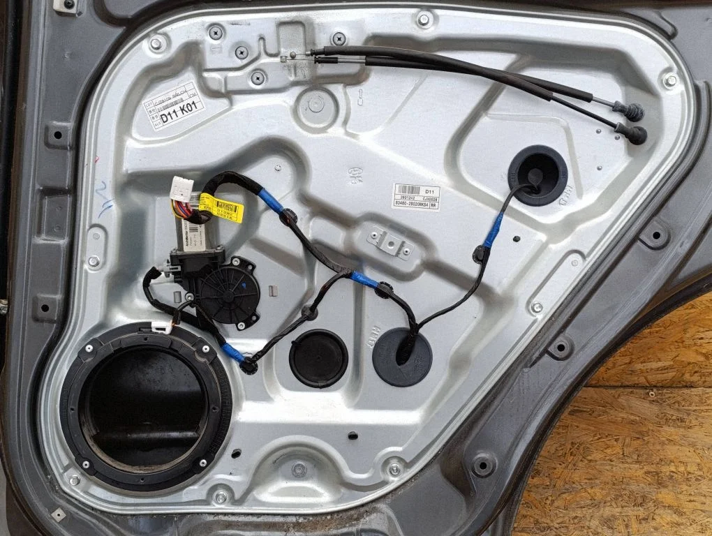 Tagaukse elektriline aknatõstuk mootoriga – Hyundai Santa Fe (2006-2012)