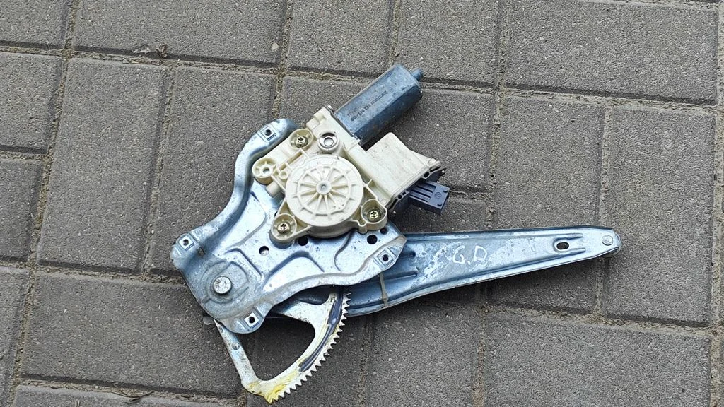 Rear door window regulator with motor 992045100