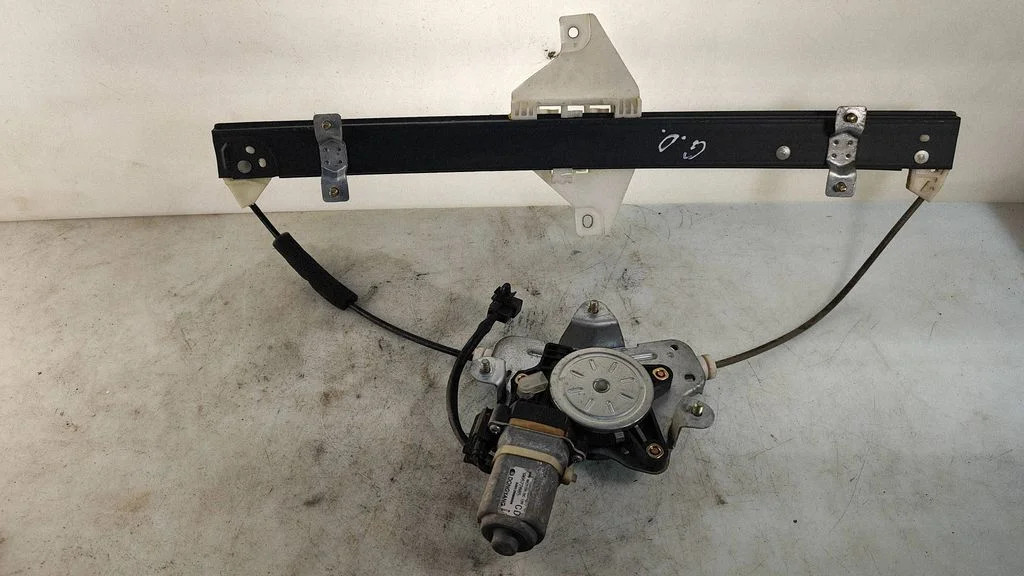 Rear door window regulator with motor 96672885
