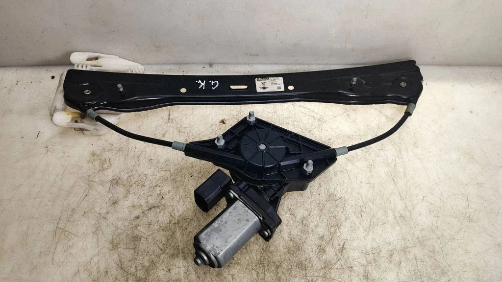 Rear door window regulator with motor – Mini Cooper Countryman R60 (2011-2016)