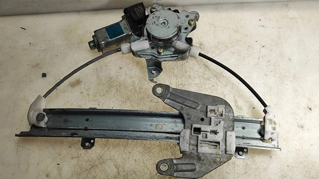 Rear door window regulator with motor 8073089915