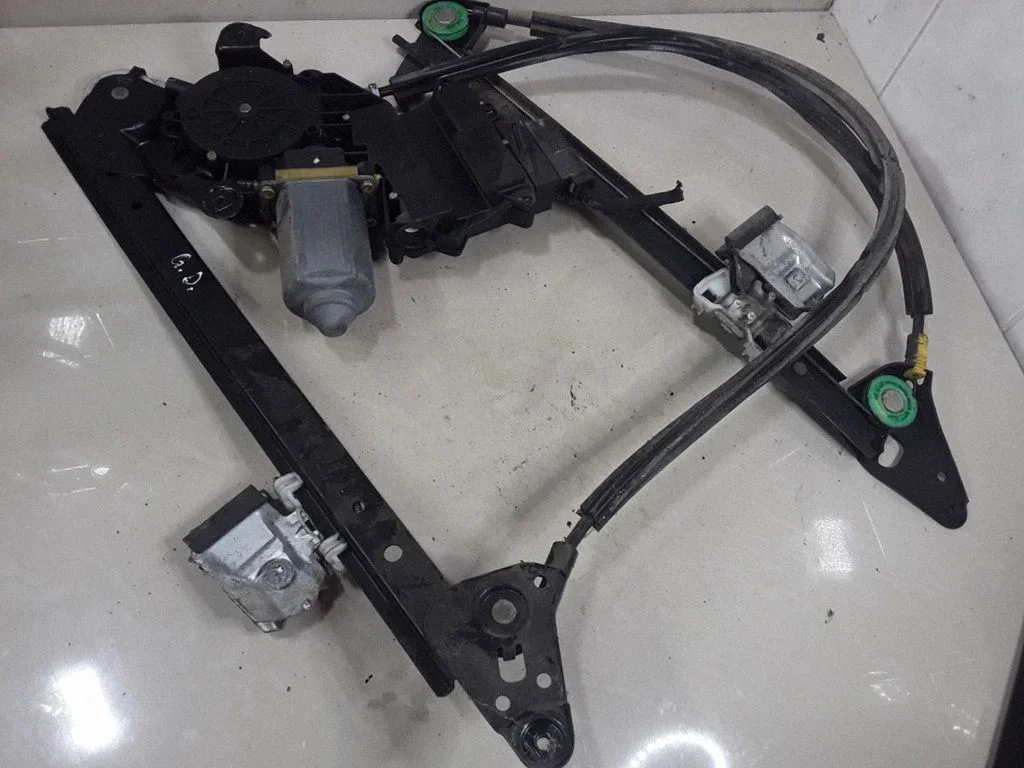Rear door window regulator with motor – Volkswagen Sharan (2001-2010)