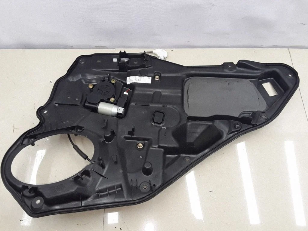 Rear door window regulator with motor GJ6A97XJ