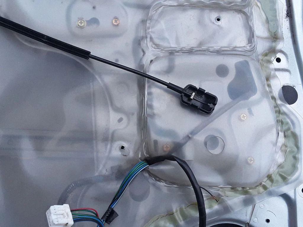 Rear door window regulator with motor – left