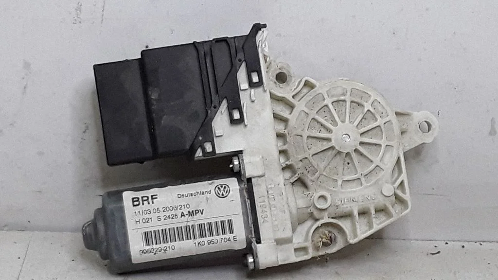 Rear door window regulator motor – Volkswagen Touran I (2003-2010)