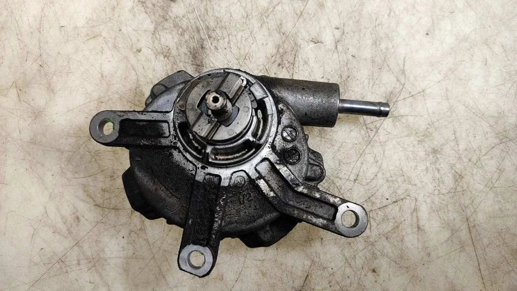 Vaakumpump – Lexus IS 220D-250-350 (2006-2013)