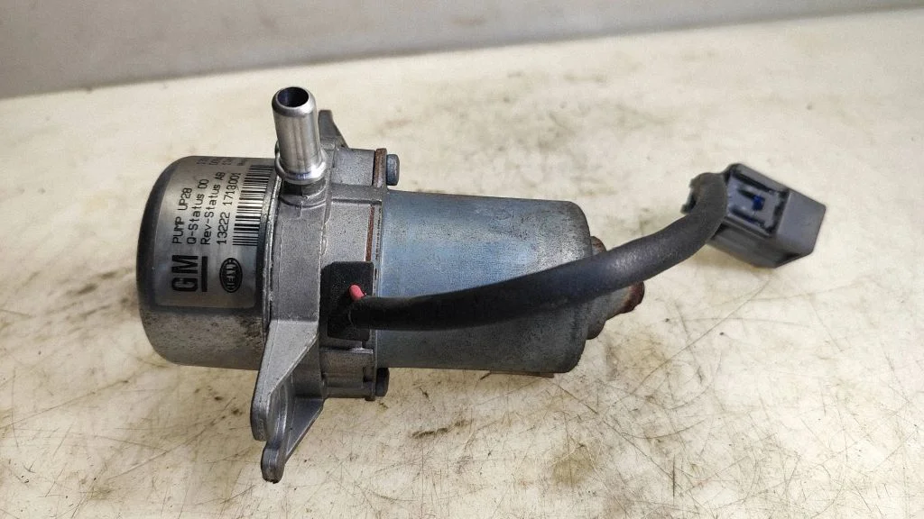 Vacuum pump 13398752