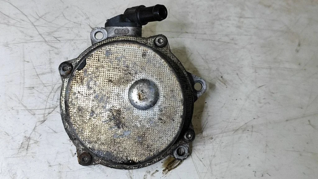 Vacuum pump – Audi A4 S4 B6 8E 8H (2001-2005)