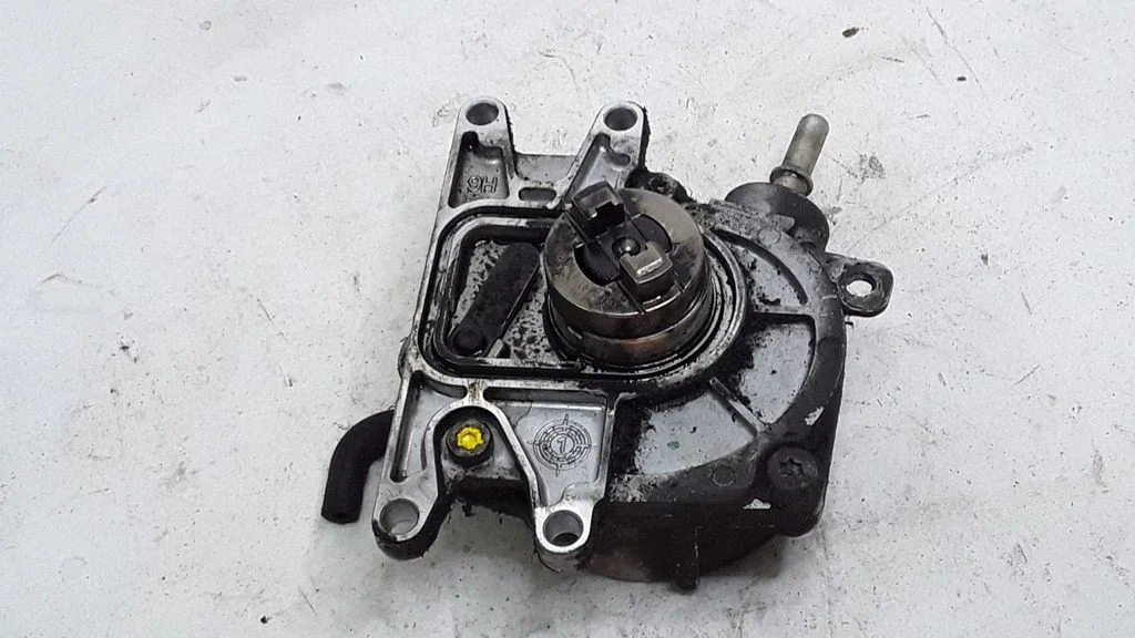 Vacuum pump 24465382