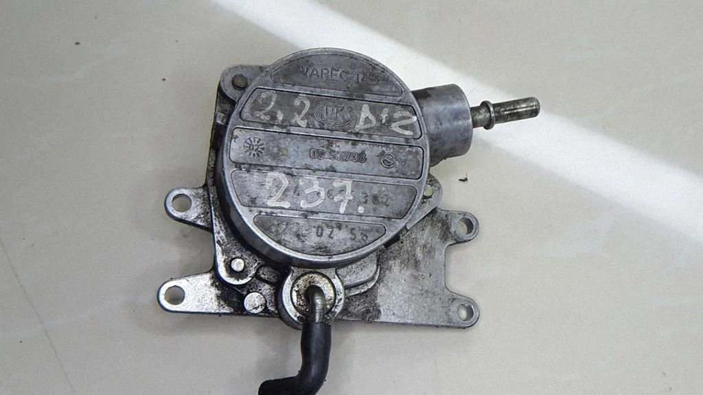 Vacuum pump 0252738