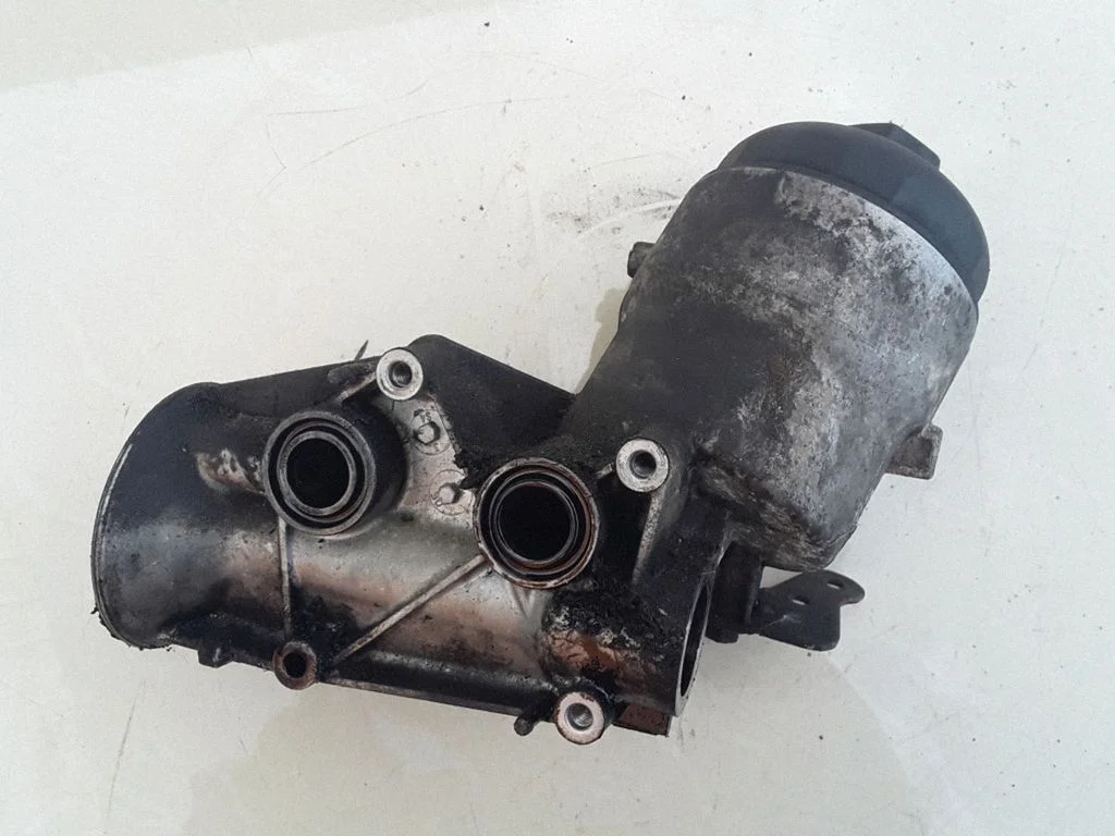Õlifiltri hoidik/jahuti – Opel Astra H (2004-2012)