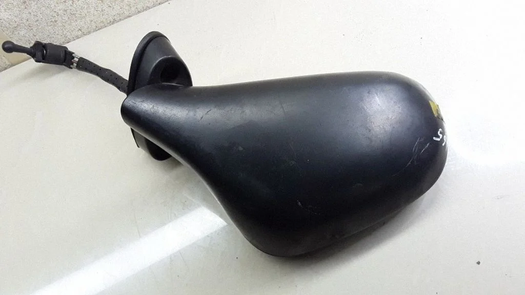 Mehaaniline välispeegel – Mitsubishi Carisma (1996-1999)