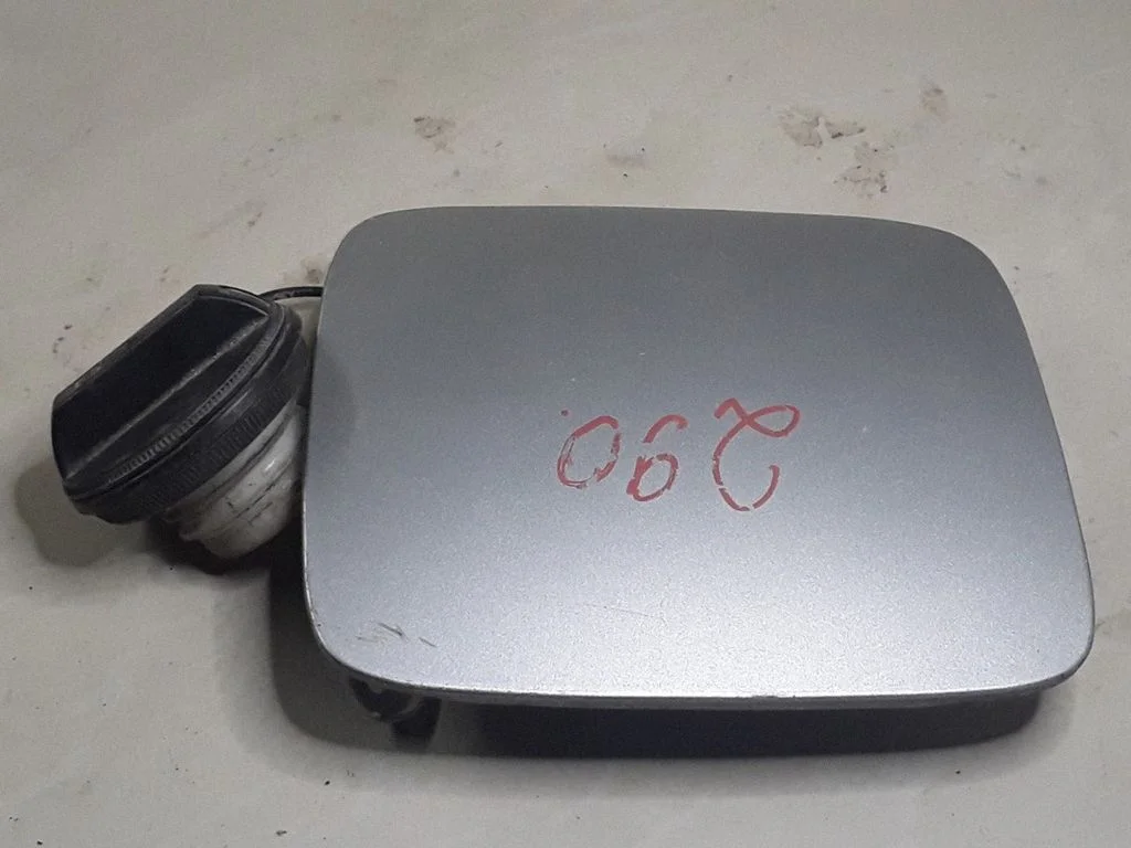 Fuel tank cap – Nissan Primera (2002-2007)