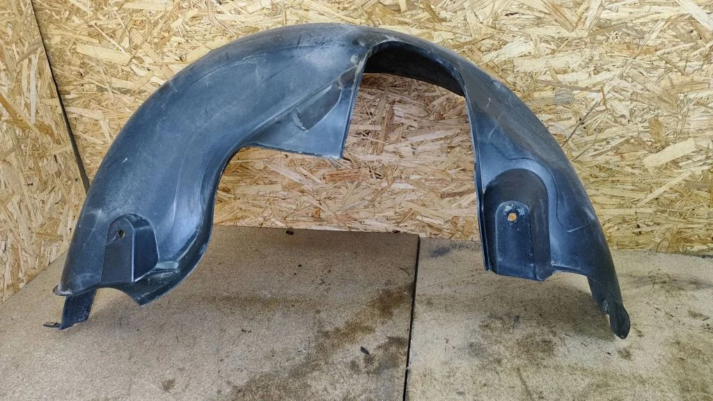 Tagumine poritiivakate – BMW X3 E83 (2003-2010)