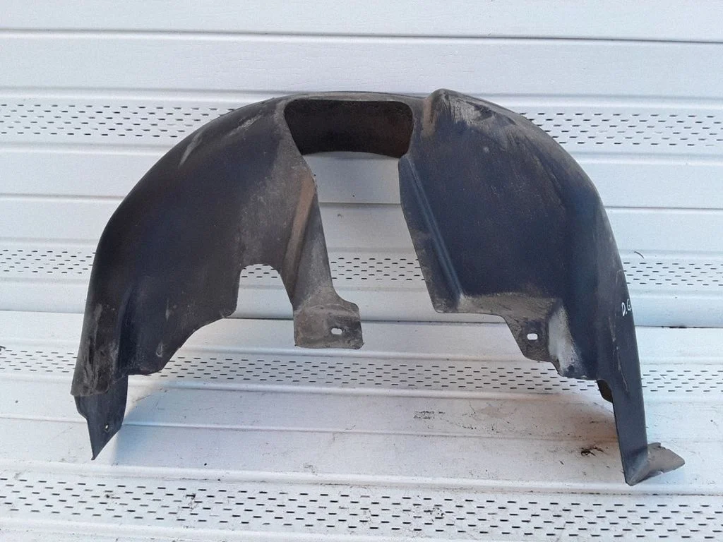 Rear arch fender liner splash guards 5P0810970C