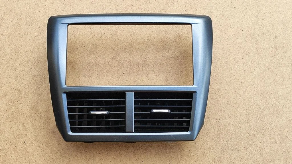 Dash center air vent grill – Subaru Impreza III (2008-2011)