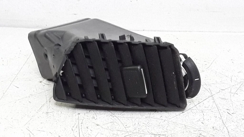 Dash center air vent grill 13282237
