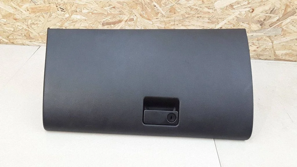 Glove box GJ6R64161