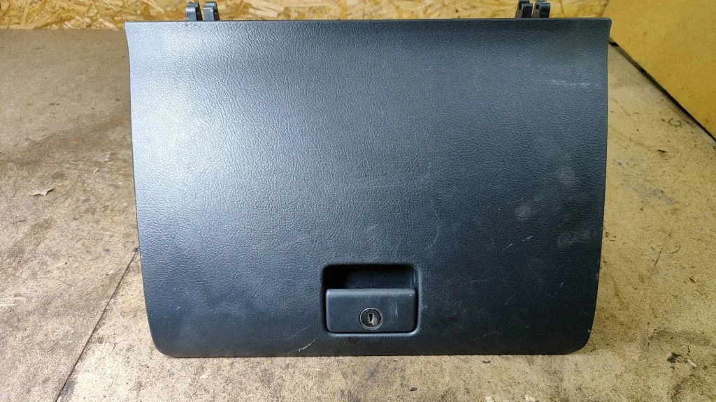 Glove box 555510F010