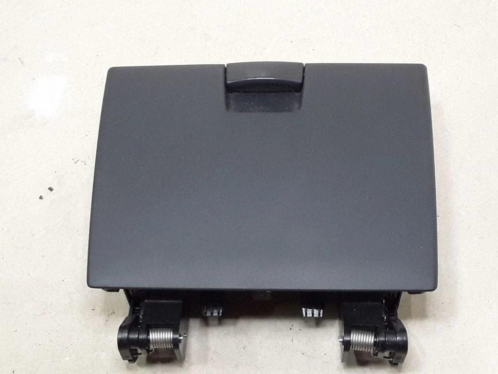 Glove box 847452B000