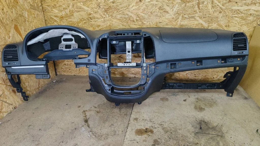 Dashboard 973502B000