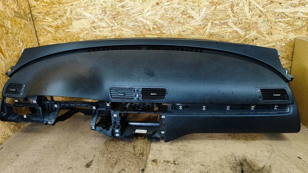 Dashboard 3C1857004AG