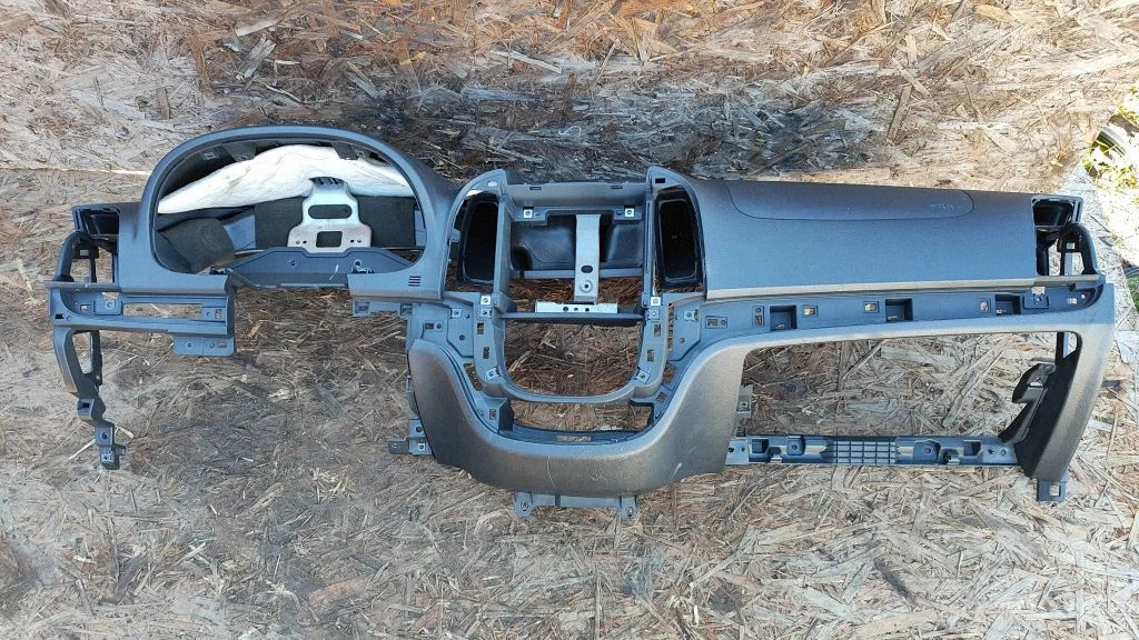 Dashboard 973502B000