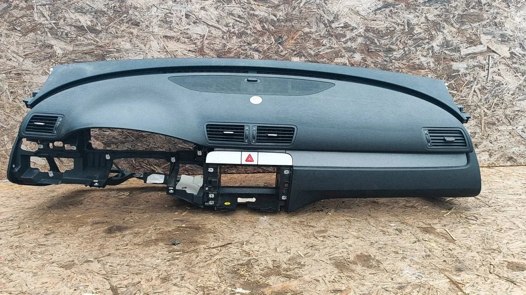 Dashboard 3C1857003