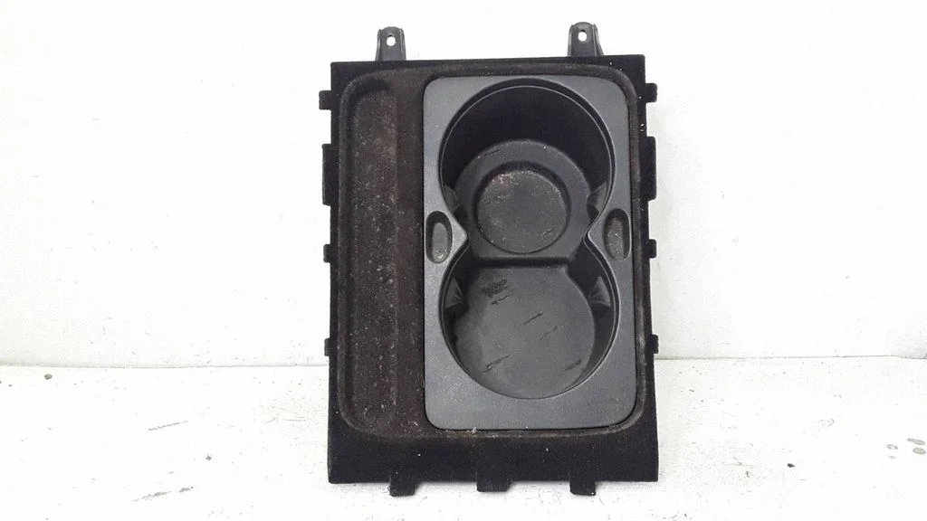 Cup holder – Volkswagen Passat B5.5 (2001-2005)